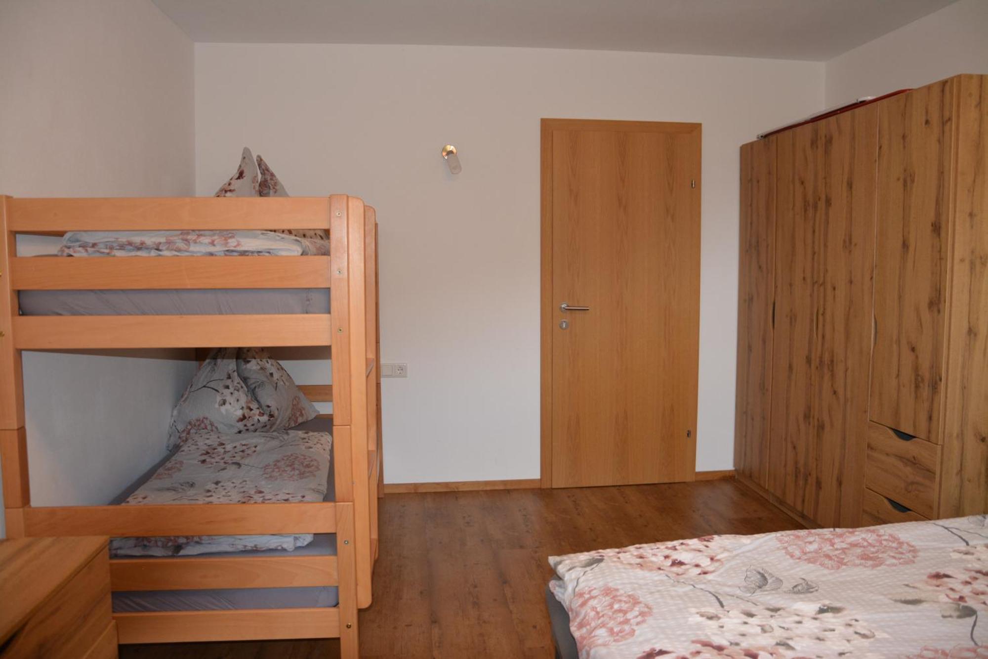 Appartement Wieshof Neukirchen am Grossvenediger Luaran gambar